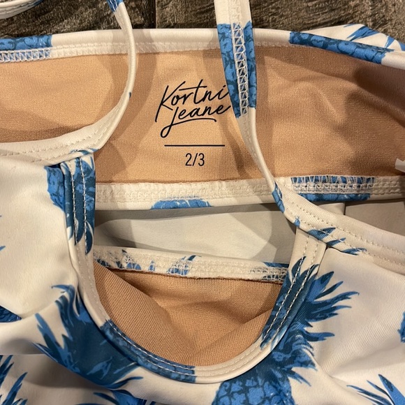 Pineapple print swim top - Picture 2 of 2